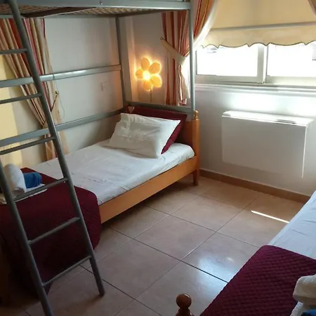 Arcadia Close Apartment *