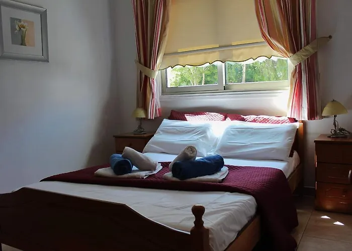 Arcadia Close アパート プロタラス